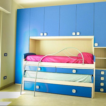 Pietra Home, Posto Auto, Ac ,Wifi, 150Mt Dal Mare Pietra Ligure Kültér fotó