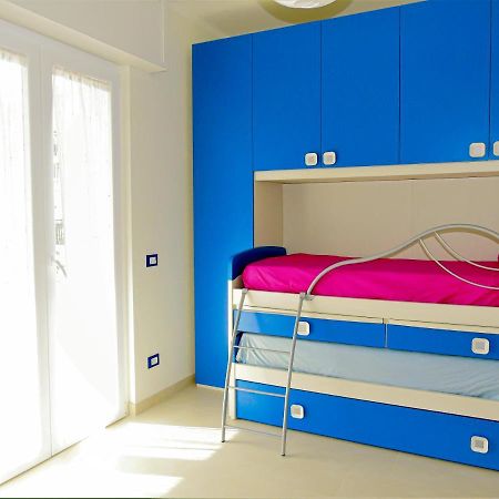 Pietra Home, Posto Auto, Ac ,Wifi, 150Mt Dal Mare Pietra Ligure Kültér fotó